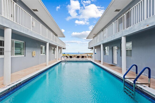 Building Photo - 600 N Ocean Blvd