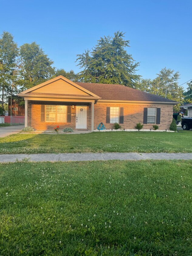 5908 Prestwood Ct, Louisville, KY 40219 House Rental in Louisville