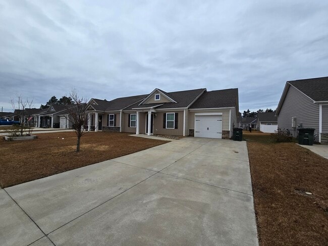 Building Photo - 437 Conifer St