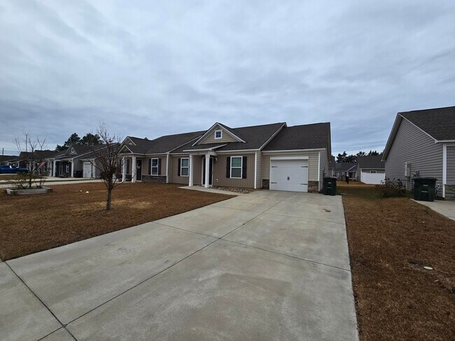 Foto del edificio - 437 Conifer St