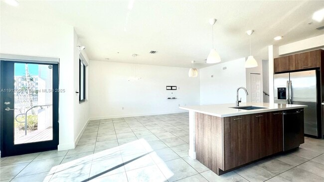 Building Photo - 4670 NW 84th Ave