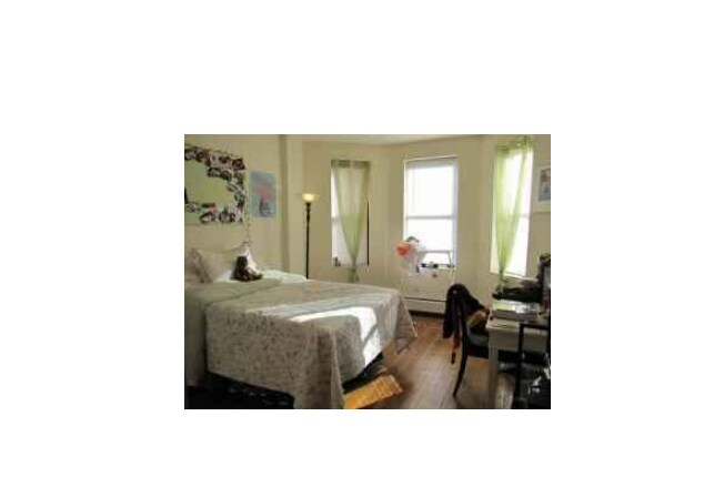 Building Photo - 827 Beacon St