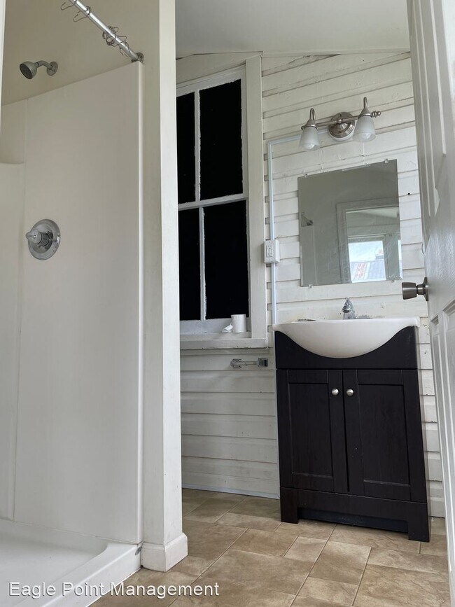 Foto del edificio - 3 br, 2 bath House - 112 West Elm Street