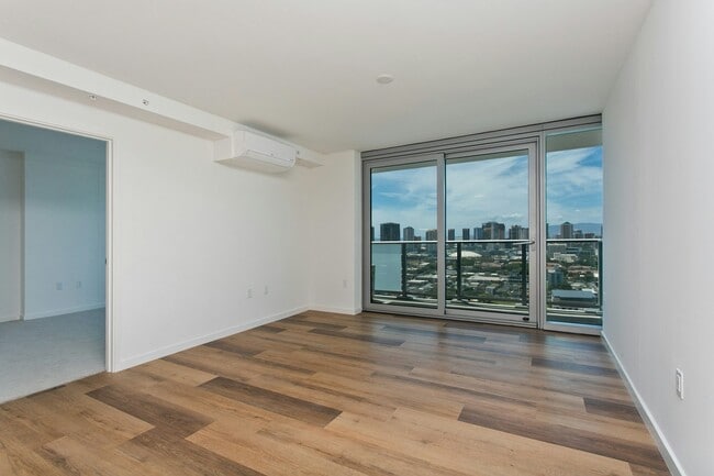 Photo - 1515 Liona St Apartment