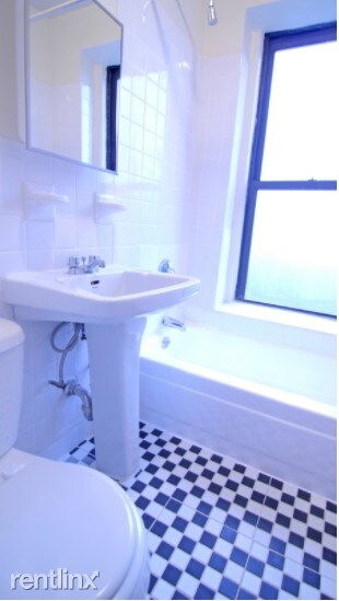 Building Photo - 1631 Walton Ave