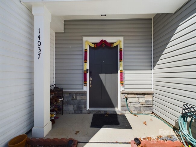 Building Photo - 14037 Whistling Teal Dr