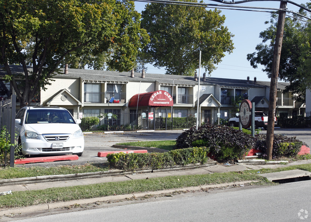 Foto principal - Cedar Glen Apartments