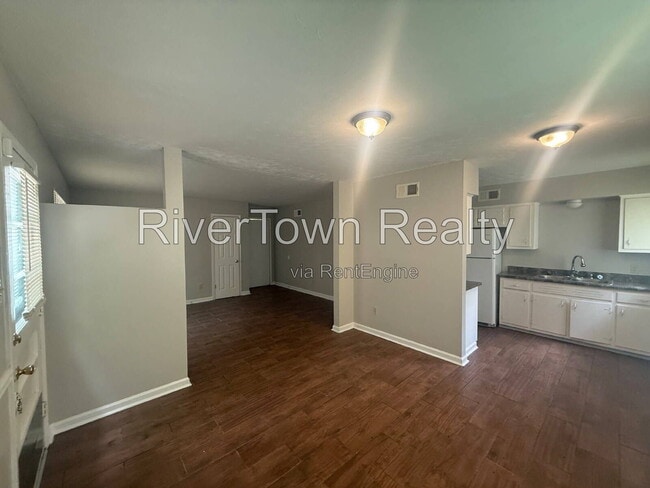 Building Photo - 2451 Debby Cove