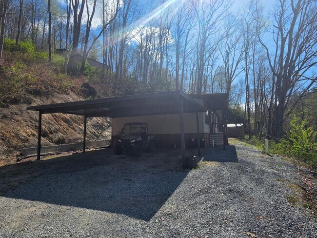 Foto del edificio - 107 Huckleberry Knob Ln