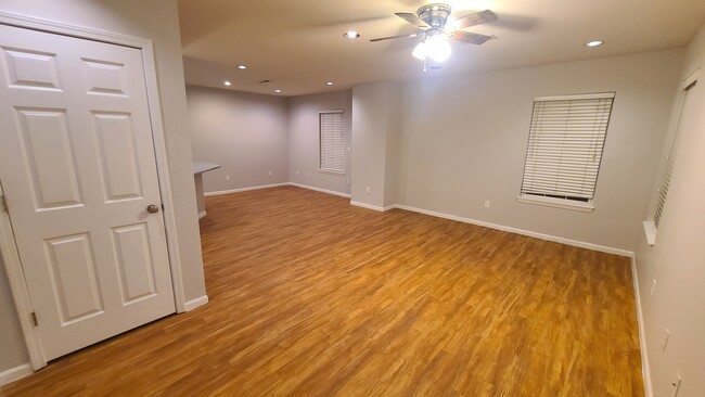 Building Photo - 10100 College Hills Dr
