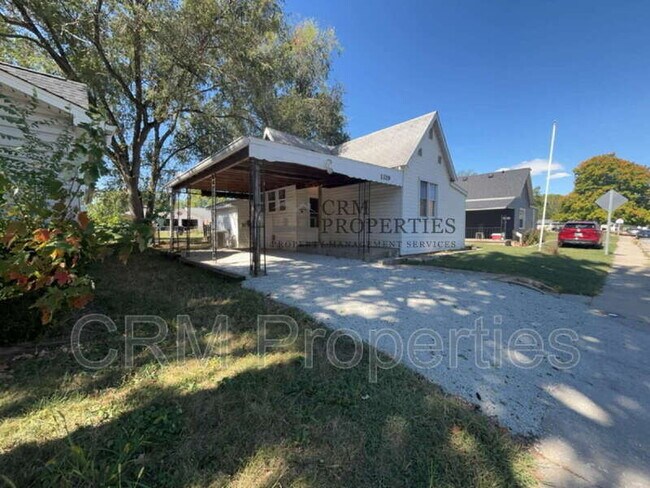 Foto del edificio - 1329 N Wabash Ave