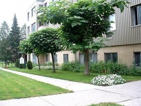 Building Photo - Belle Ayre Apartments