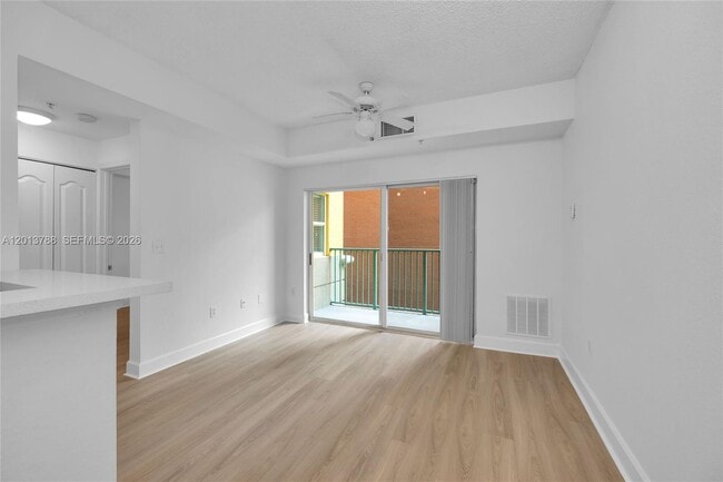 Foto del edificio - 6001 SW 70th St