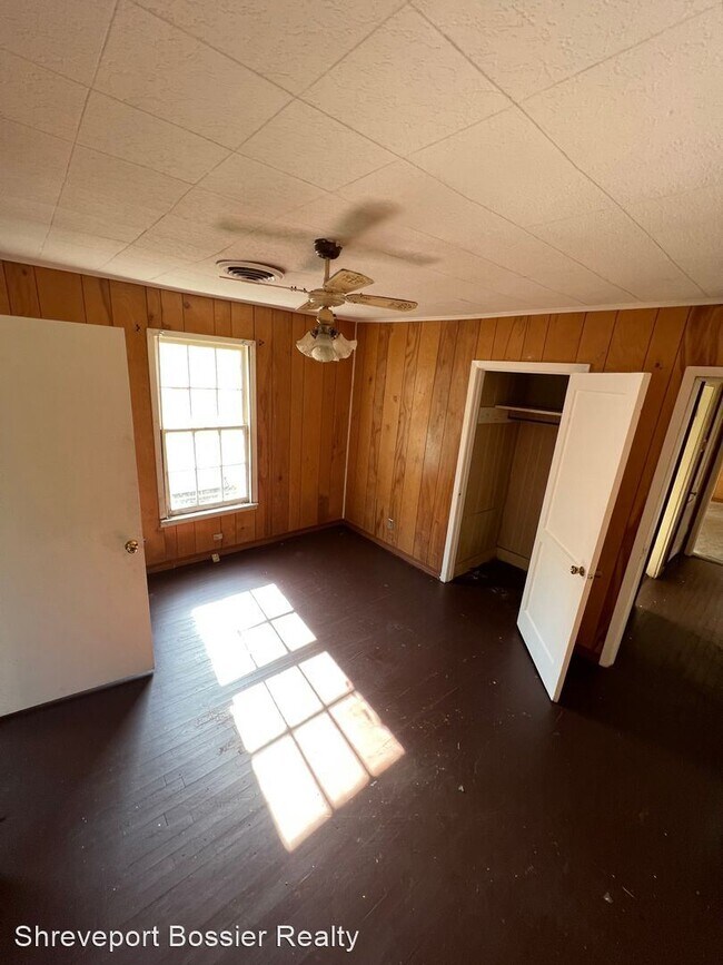 Building Photo - 3 br, 1.5 bath House - 2511 Quinton St