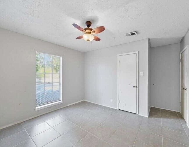 Foto del edificio - 24710 Glen Loch Dr