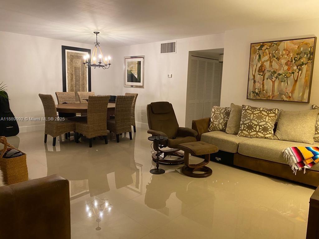 Foto principal - 8301 SW 157th Ave