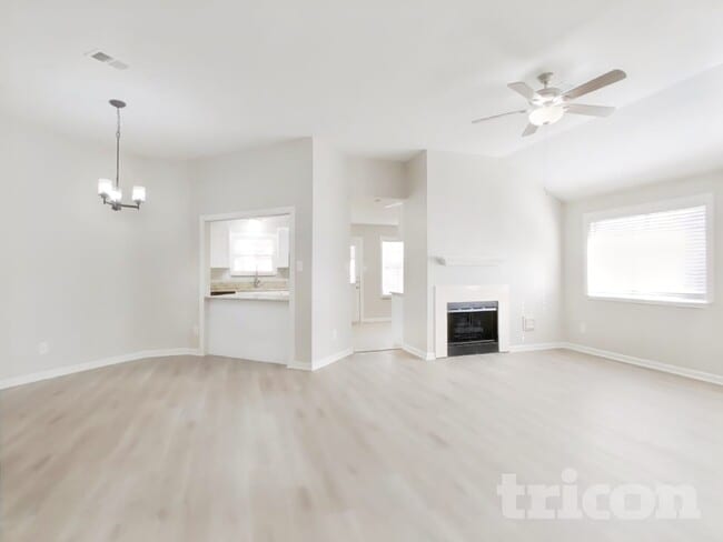 Foto del edificio - 21476 Palace Pines Dr