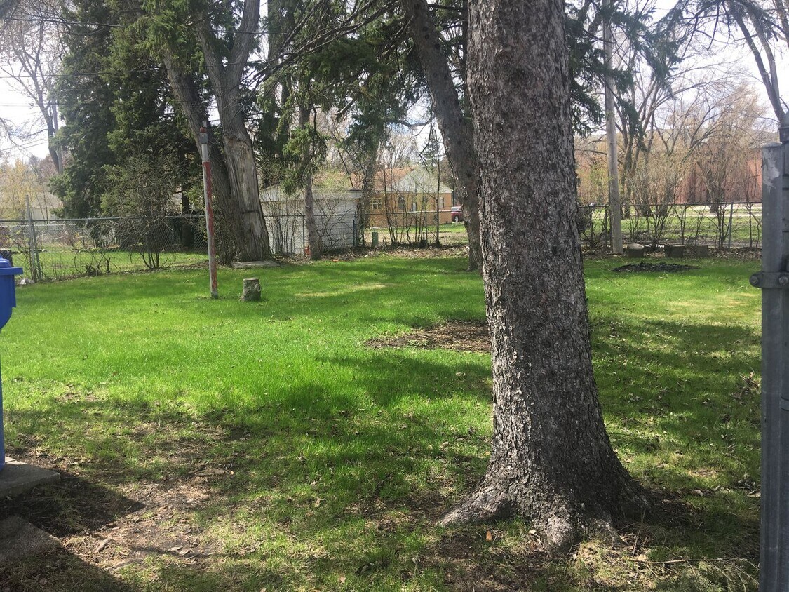 Foto del edificio - 2 bedroom, 1.5 bath with a bonus room sing...