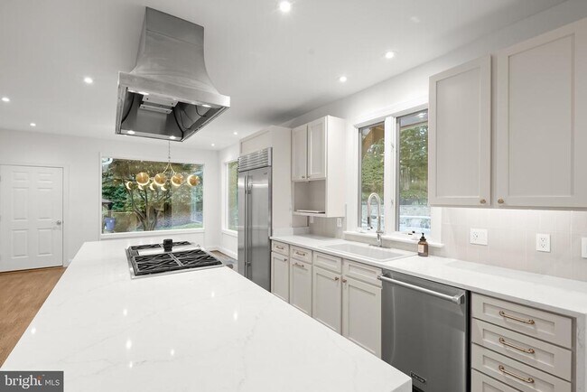 Foto del edificio - 1404 Wynhurst Ln