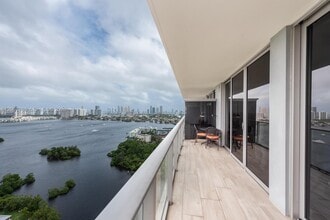 Building Photo - 16385 Biscayne Blvd