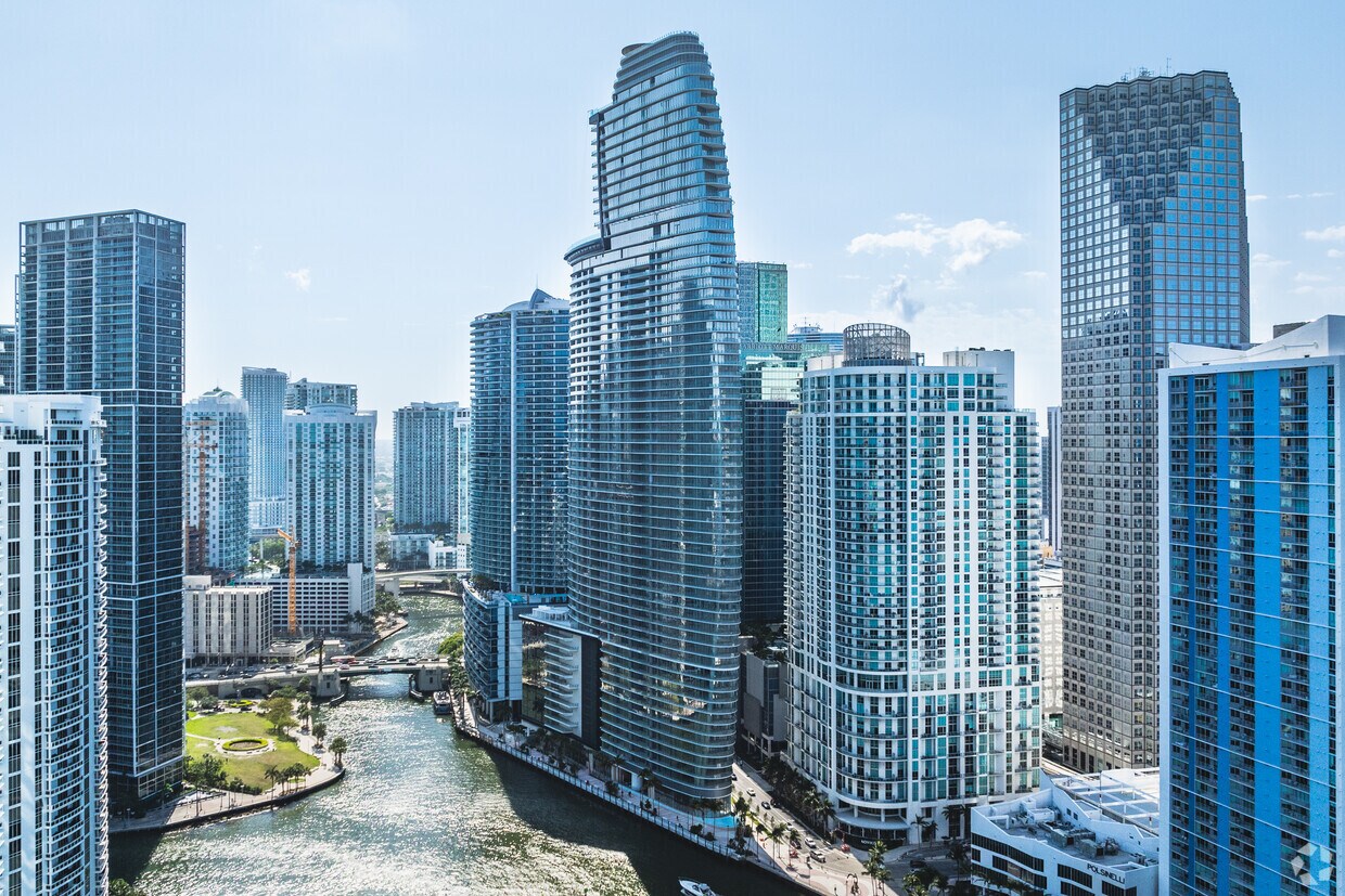 300 Biscayne Boulevard Way - Aston Martin Residences