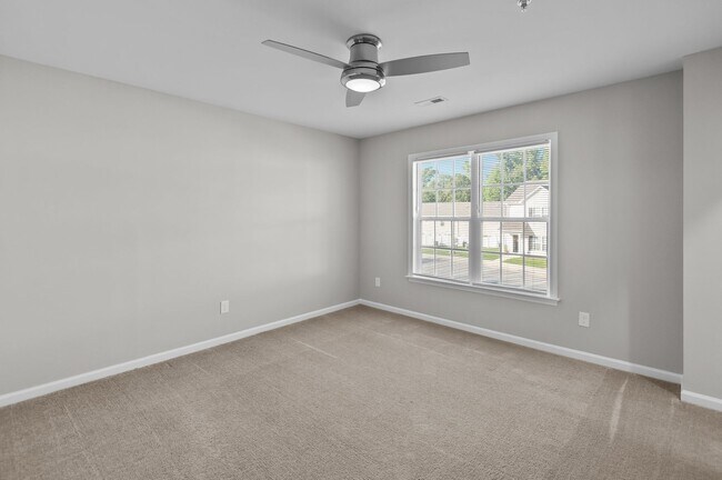 Foto del edificio - Newly Constructed 2 & 3 bedroom Cross Creek Townhomes in the heart of Greenville, NC