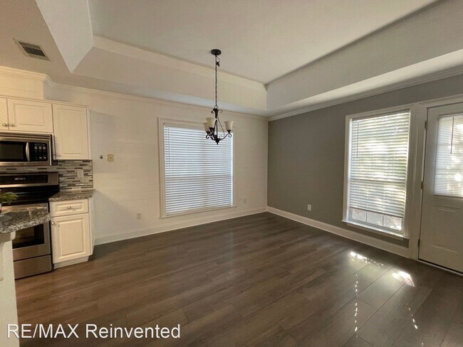 Building Photo - 2 br, 2 bath House - 1006 Grasmere Drive