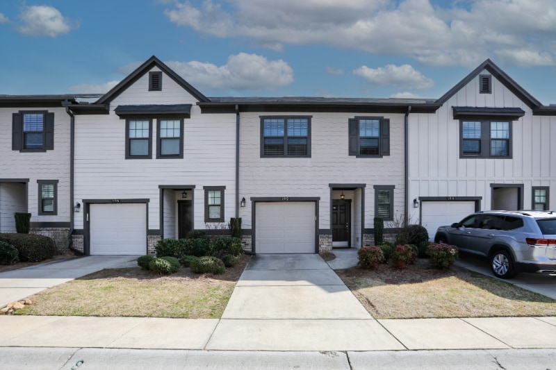 Photo - 192 Mountain Rest Ct SE (Mableton, GA)