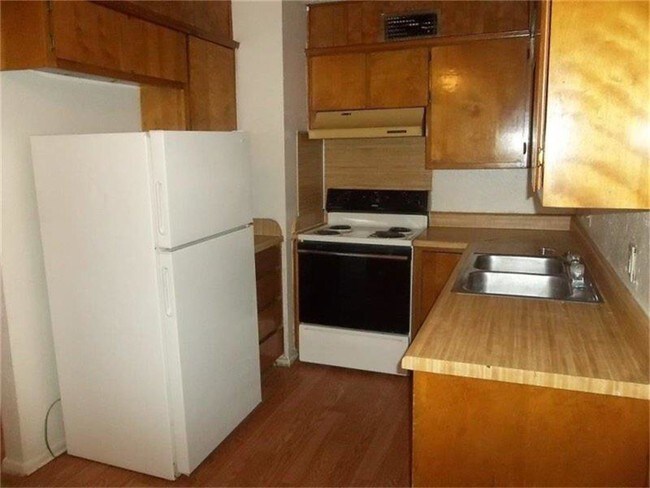 Building Photo - 1512 Primrose Ln