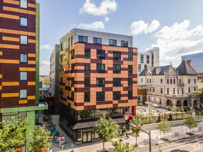 Photo - 3939 Chestnut Street Apartments