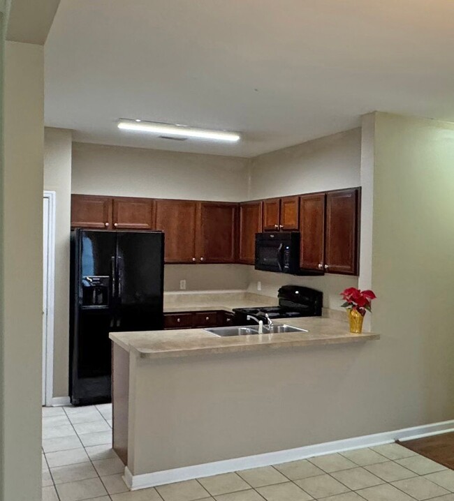 Building Photo - Beautiful, Newly Renovated Duplex in Richm...