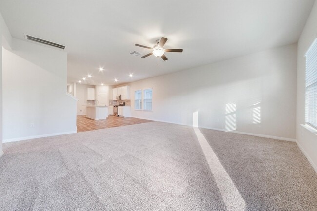 Building Photo - 14317 Heartland Dr