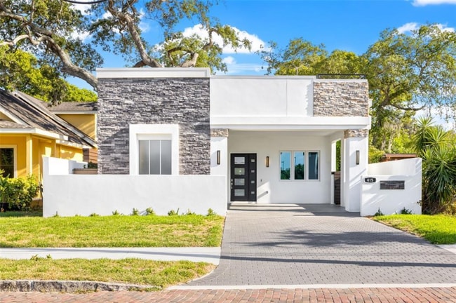 Photo - 415 4th Ave SW House