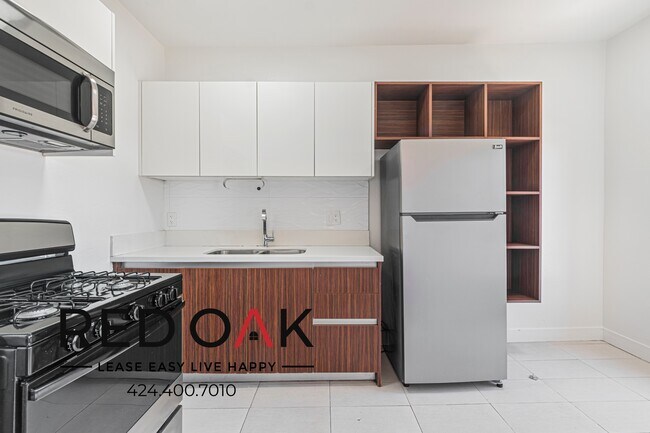 Foto del edificio - 932 Irolo St