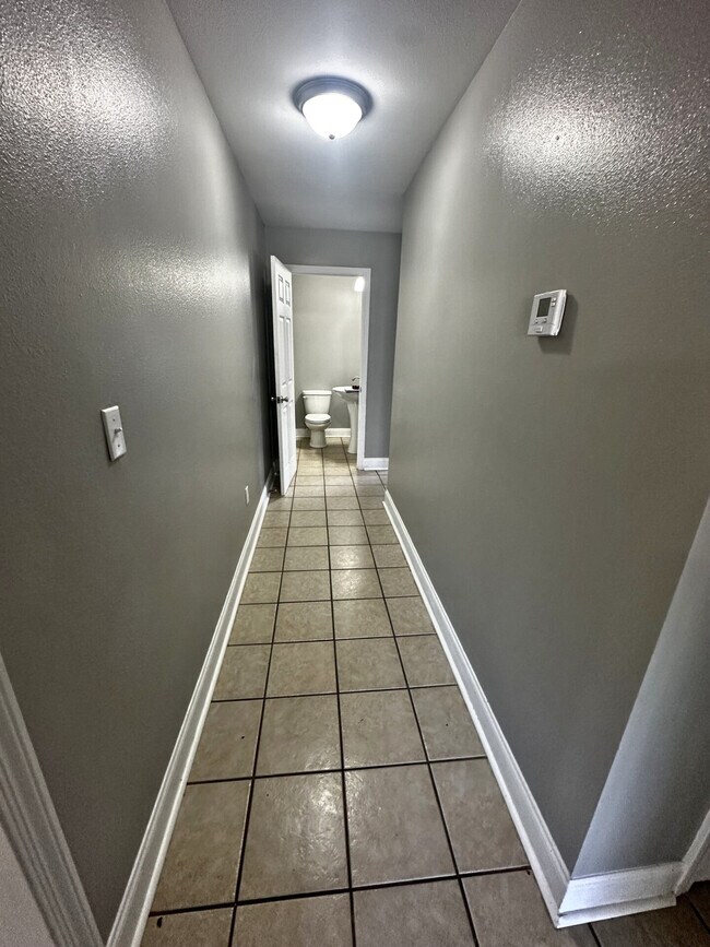 Foto del edificio - 300 Maple St