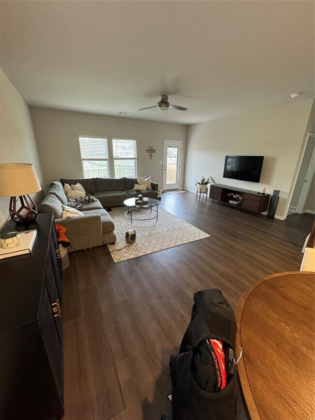 Foto del edificio - 429 El Capitan Lp