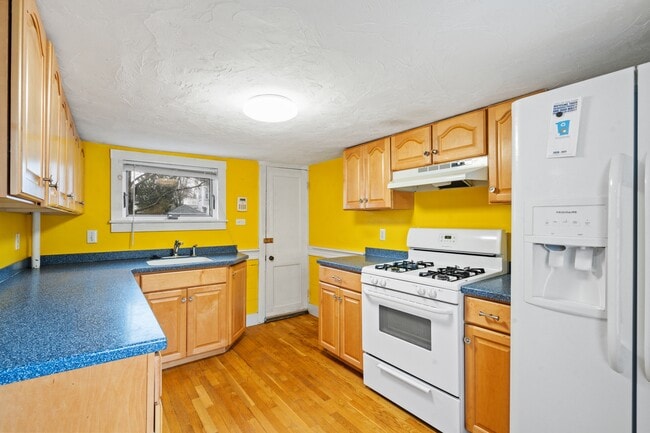 Photo - 21 Cross St Townhome