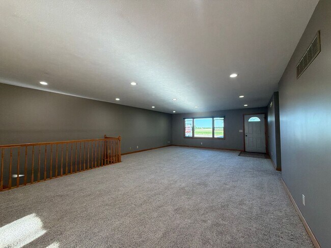 Foto del edificio - Country Living with Convenient Access 3 Bedroom Brick Ranch Home in Goshen