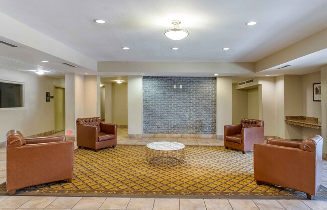 Lobby and Guest Check-in - Furnished Studio - Houston