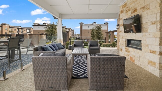 Building Photo - Reatta Ranch Apartments