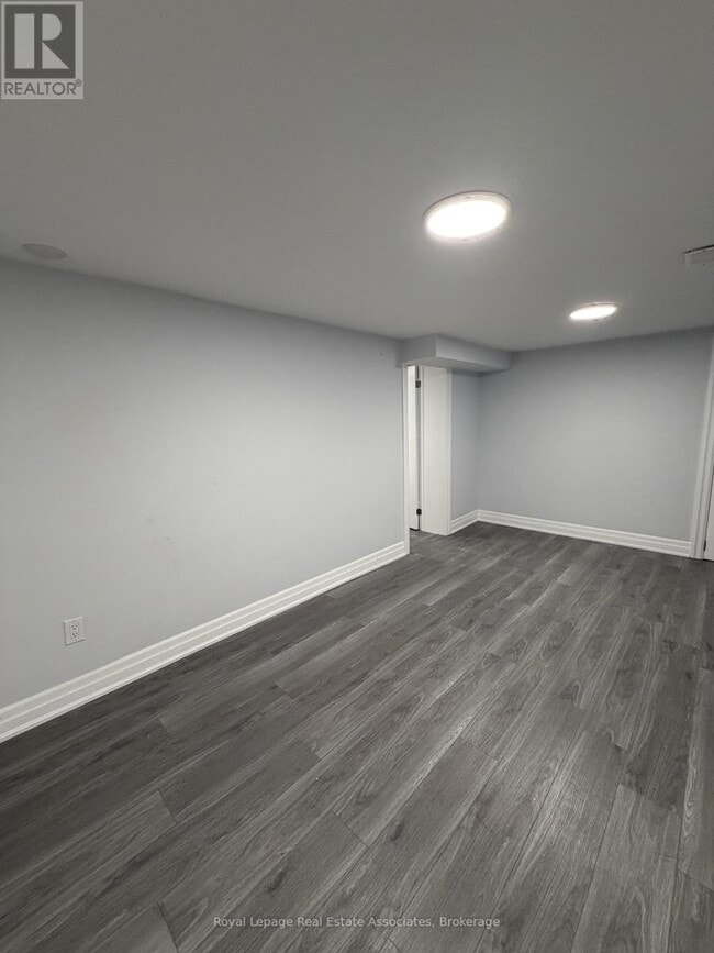 Building Photo - 46 Dell Park Ave