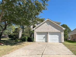 Building Photo - 2903 Surrey Trail Ln