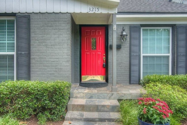 Foto del edificio - 3215 Homer St