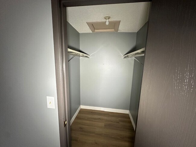 Foto del edificio - Section 8 Vouchers accepted for 1 Bedroom ...