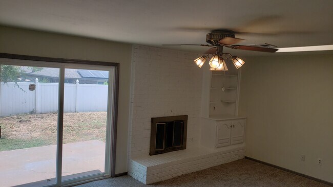 Aéreo - 5312 Chad Rd