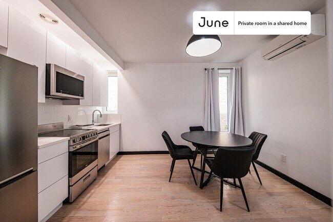 Foto del edificio - Room in Shared 4 bed/4 bath home in Ditmas Park