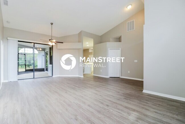 Building Photo - 4 Bedroom Pet-Friendly Home in Spring Hill, FL with Main Street Renewal