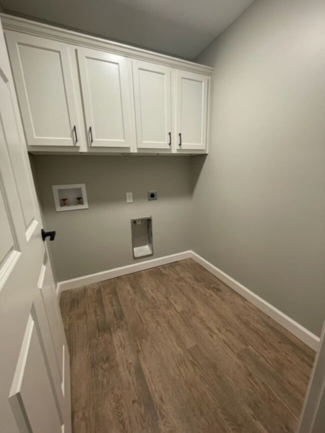 Building Photo - Italian Estates Property Management