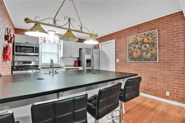 Building Photo - 2506 W 43rd Ave