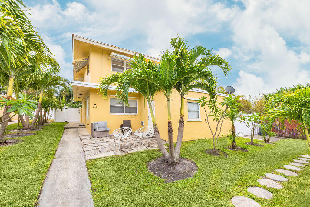 Foto principal - 256 NE 13th St